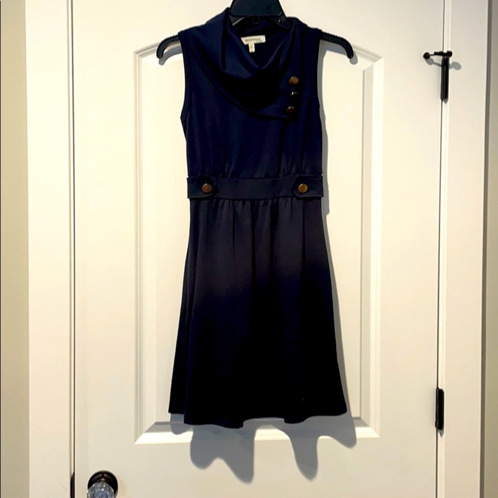 Sleeveless button neck pocket dress